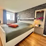 Apartment Prachtige Met Airconditioning 